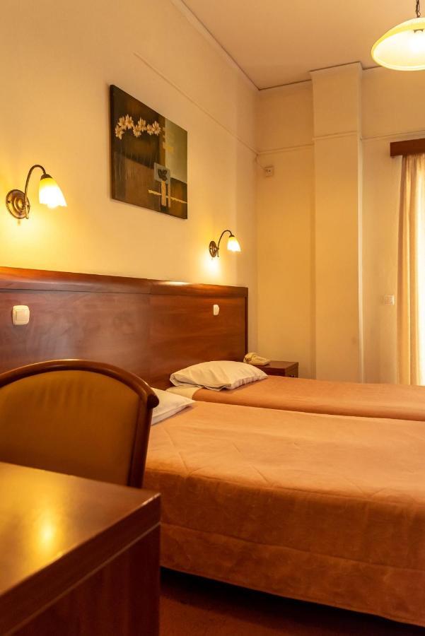 Telis Hotel Aigio Exteriör bild